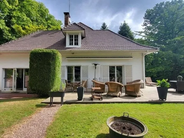 Maison 7 pièces 339 m²