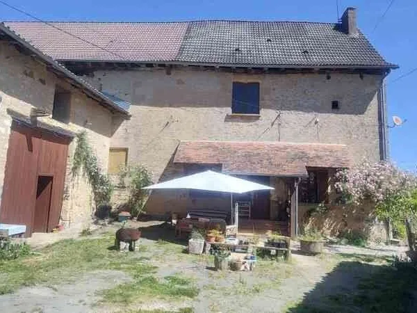 Ferme (tte) de 4 pièces principales