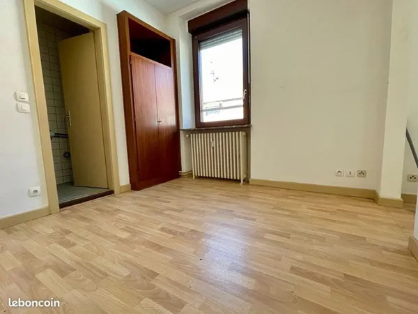 Studio 1 pièce 24 m²