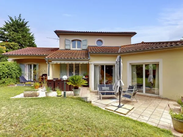 Magnifique maison d'architecte Décines-charpieu 5 pièce(s) 163 m2