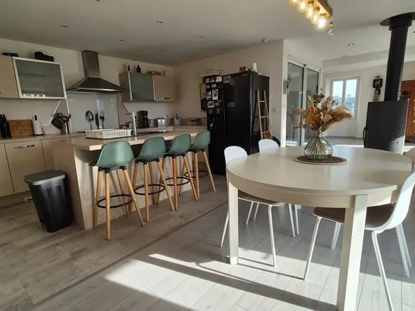 POUEYFERRÉ A VENDRE, Maison de 127 m² avec vue Pyrénées et garage sur une parcelle de 500 m²