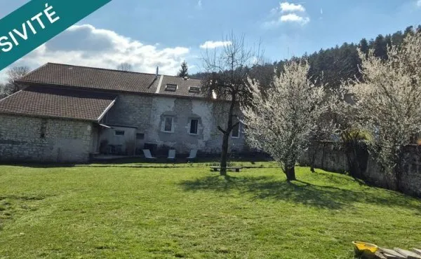 Maison 10 pièces 250 m²