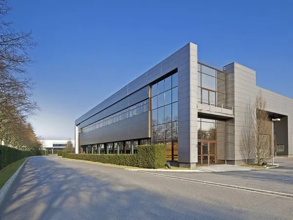 Entrepôt 1103 m²