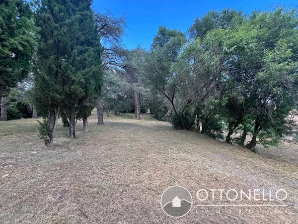 Terrain constructible viabilisé Roquebrune Sur Argens 960 m2