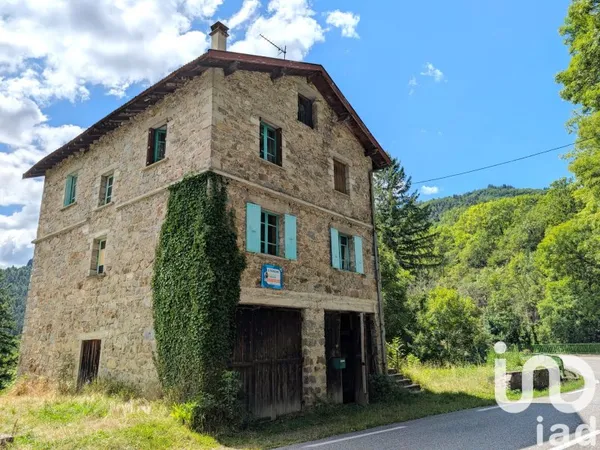 Maison 8 pièces 130 m²