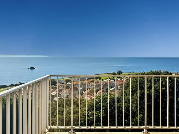 A VENDRE TYPE 2 - VUE MER SANGUINAIRES - 20 000 AJACCIO