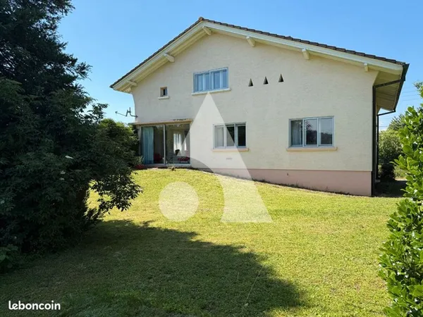 Maison 5 pièces 151 m²