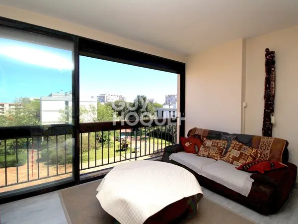 Appartement St Cyprien 3 pièce(s) + parking Privatif à acquérir en sus
