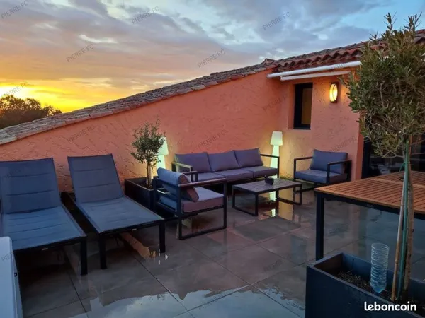 Saint-Raphaël - Dernier étage, terrasse tropézienne 27 m², piscine
