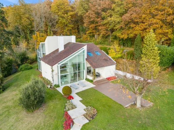 Ouest parisien - Propriété contemporaine d'architecte en lisière