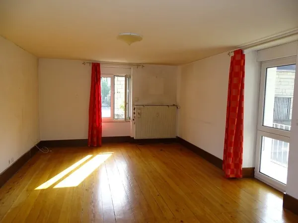 Appartement T3 avec 2 garages.