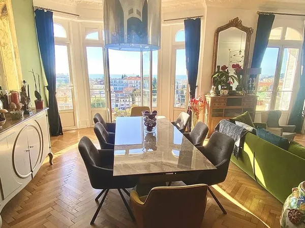 Nice Cimiez - Spacieux bourgeois 4p rénové -157m2- vue Mer - SUD