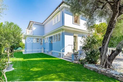 Villa 10 pièces 350 m²