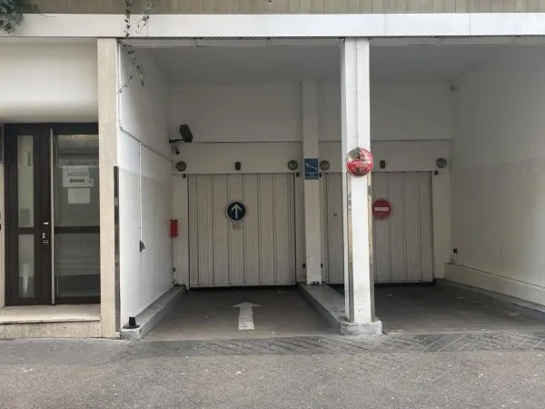 Parking 14 m²