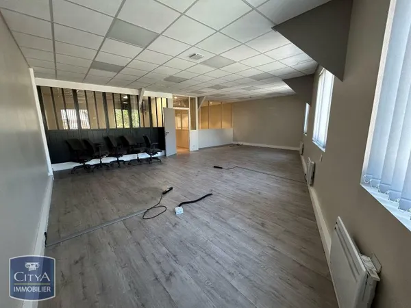 Local commercial 117 m²