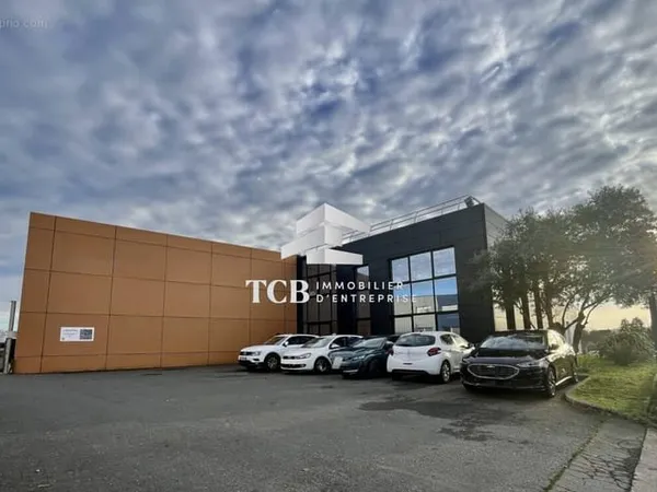 Commerce 1175 m²