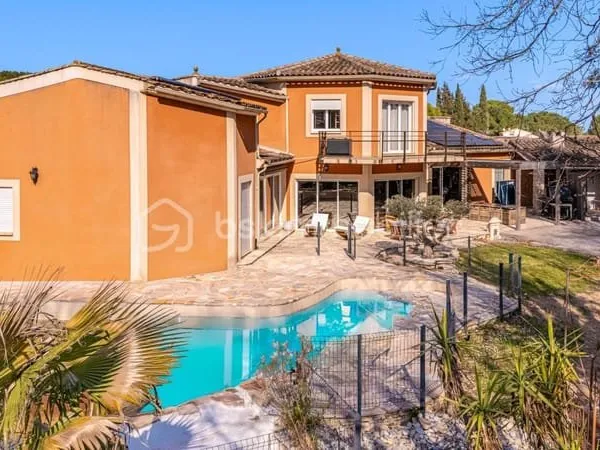 Propriété d'exception 337 m² - 5 dépendances - Revenus locatifs - DPE A