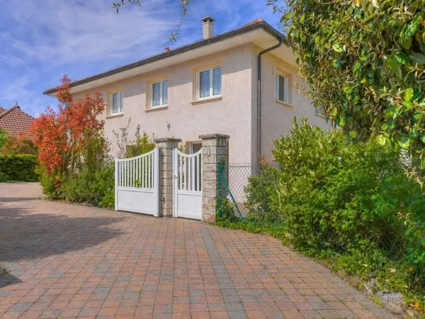 Maison 7 pièces - 175m²