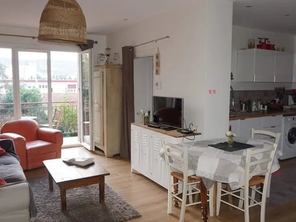 Saint-Etienne à Villeboeuf, petite maison ancienne, rénovée,