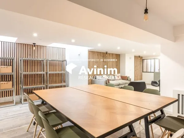Bureaux 276 m²