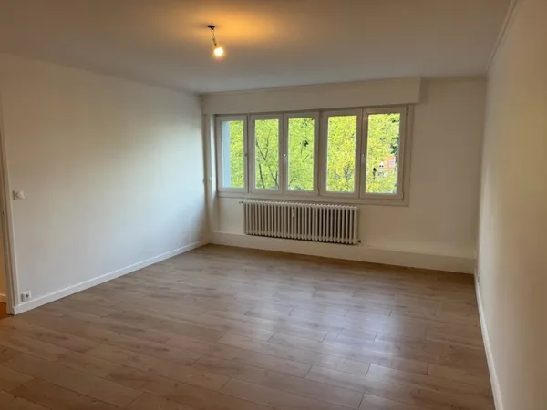 Appartement refait à neuf Tourcoing hyper centre T2 60m² + cave