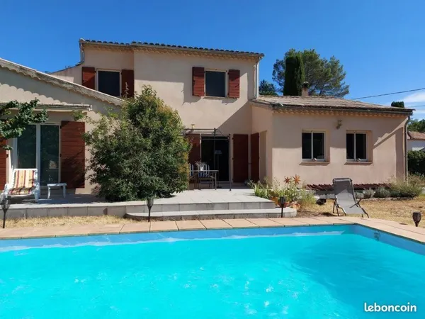 Villa 6 pièces 156 m²