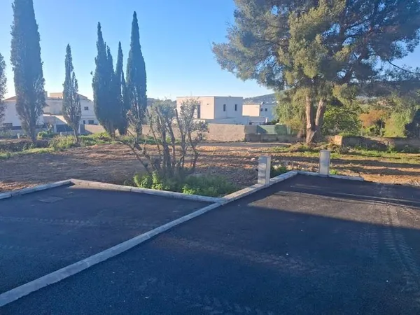 Terrain 547 m²