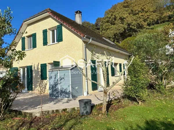 2 maisons indépendantes (135m² et 46 m²) + jardin