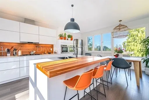 Maison 10 pièces 424 m²