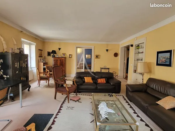Appartement 5 pièces 180 m²