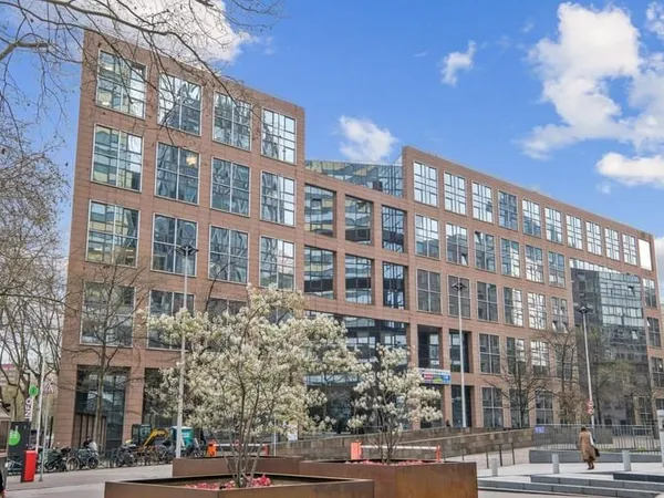 Bureaux 6275 m²
