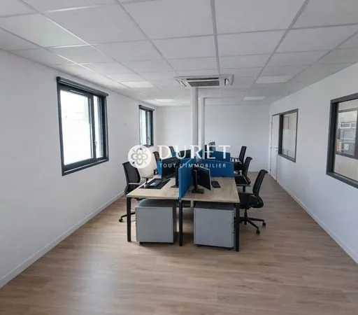 Bureaux 374 m²