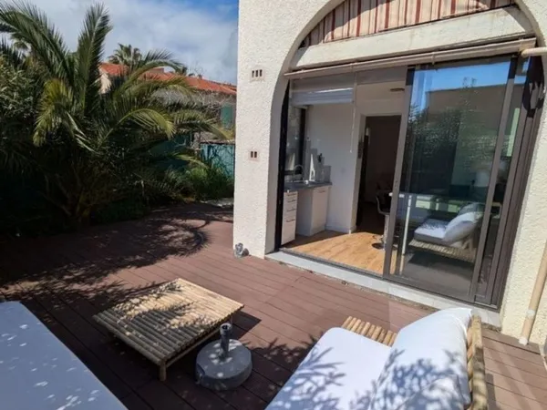 , agréable 2 pièces en rez-de-jardin,au calme.