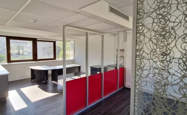 LE CANNET - AVENUE DU CAMPON- BUREAU 110m2