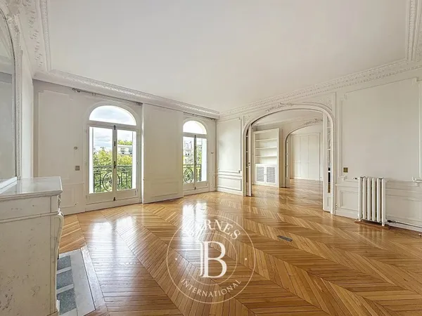 Le service location de la Maison BARNES vous propose ce bien :