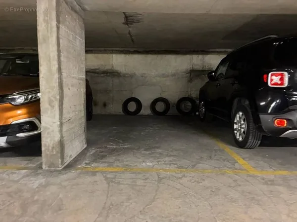 Parking 11 m²