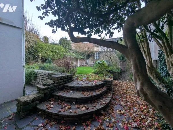 Maison 7 pièces 240 m²