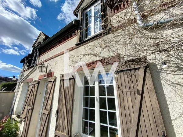 Maison de charme avec jardin, verger, dépendances, à 30' du ce