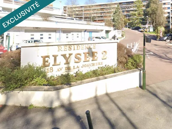 Résidence Élysée 2, piscine privée, 4 pièces traversant avec balcon - environnement calme et verdoya