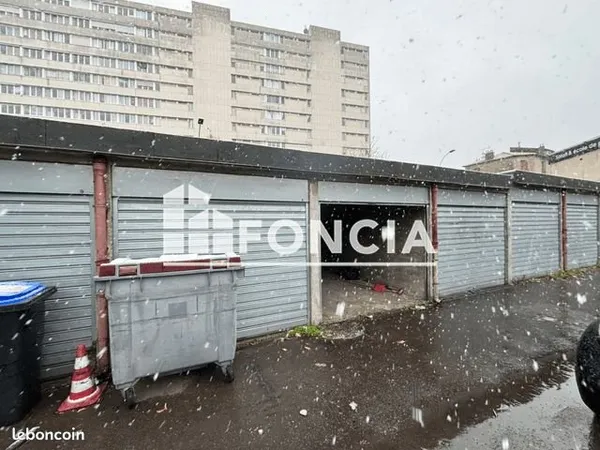 Stationnement à louer 100 - CRETEIL 94000