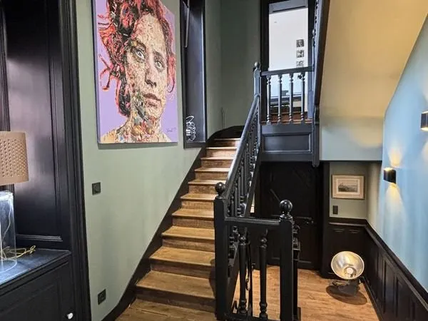 Maison 7 pièces 315 m²