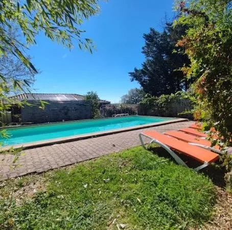 Maison 13 pièces 380 m²