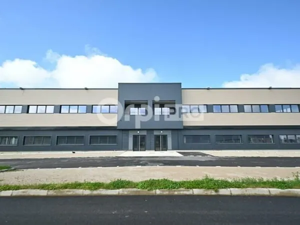 Local d'activité 3328 m²