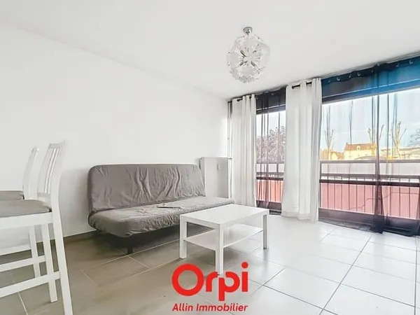 Studio 1 pièce 28 m²