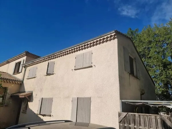 Appartement 8 pièces 141 m²