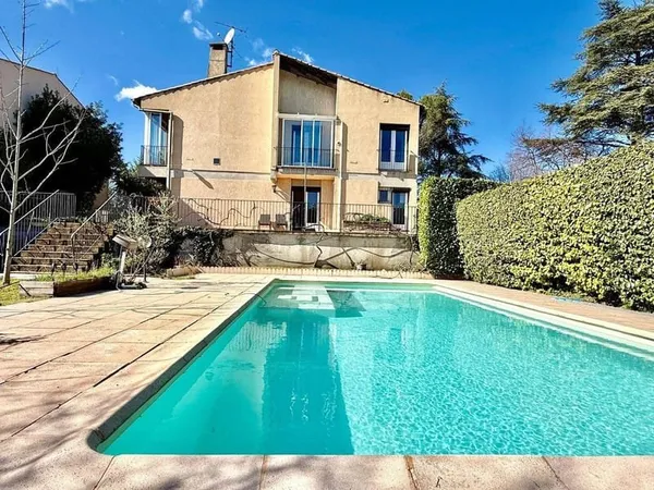 Maison 7 pièces 185 m²