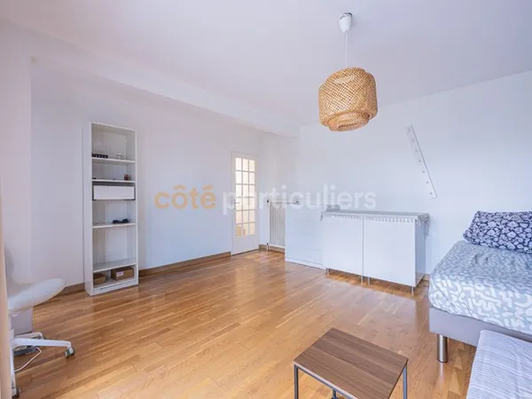 NANTES -- ILE DE NANTES -- BEAULIEU -- APPARTEMENT T1 BIS -- 35 M2 -- BALCON -- CAVE
