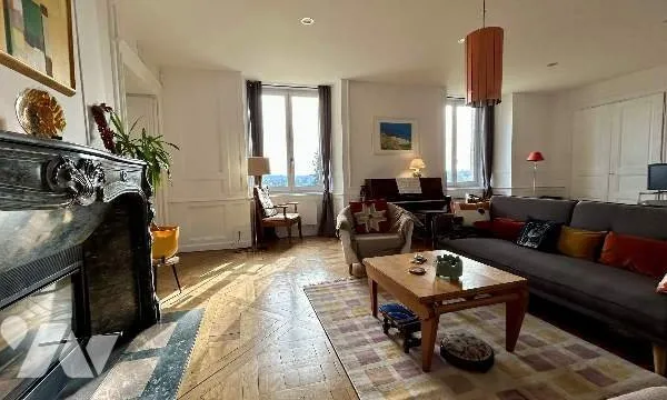 Appartement 5 pièces 150 m²