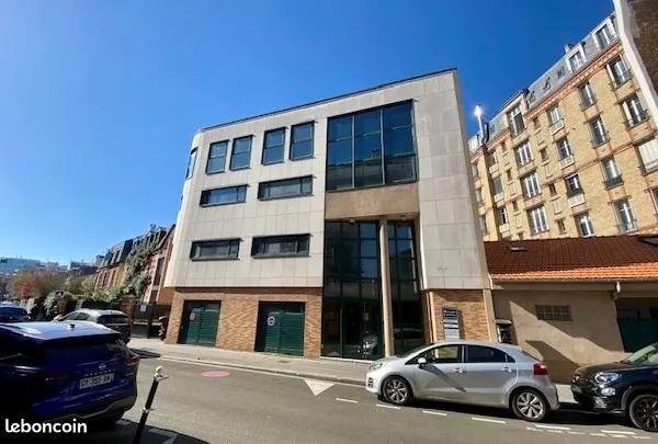 Bureaux 181 m²