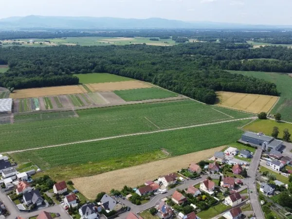Terrain 600 m²